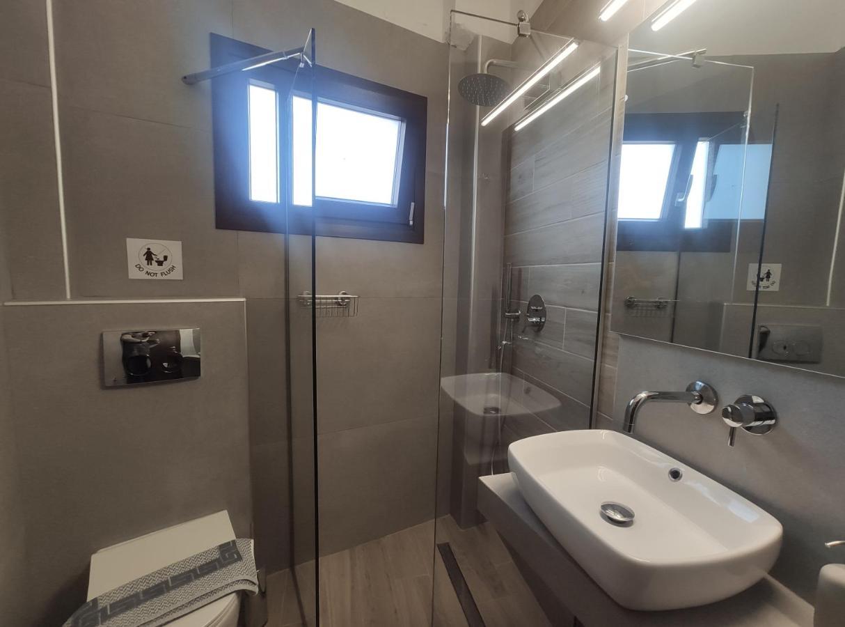 Para Thin Alos Inn ネオス・マルマラス エクステリア 写真